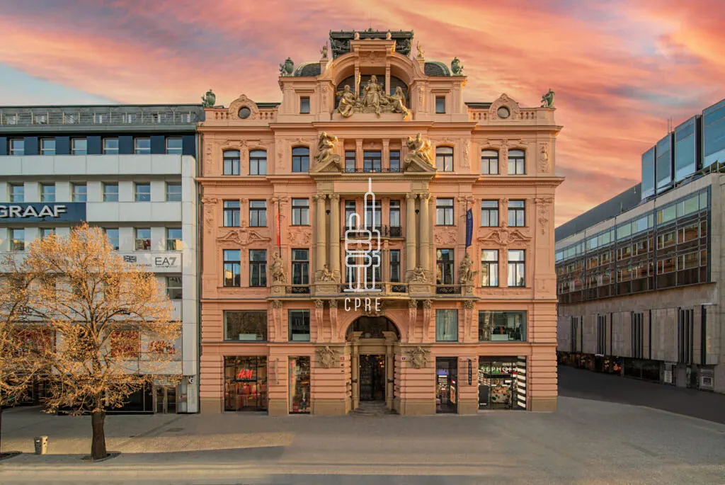 Pronájem kanceláře 466 m²
